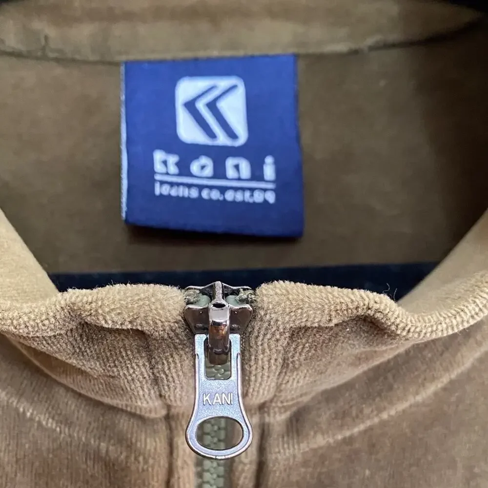 Karl Kani chest 50”